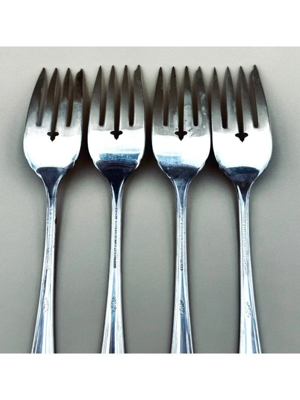 4 COUNTESS II Salad Forks Simeon L & George H Rogers Silverplate Oneida